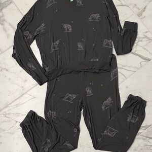 Women Pajamas in Gray with Wolf Print